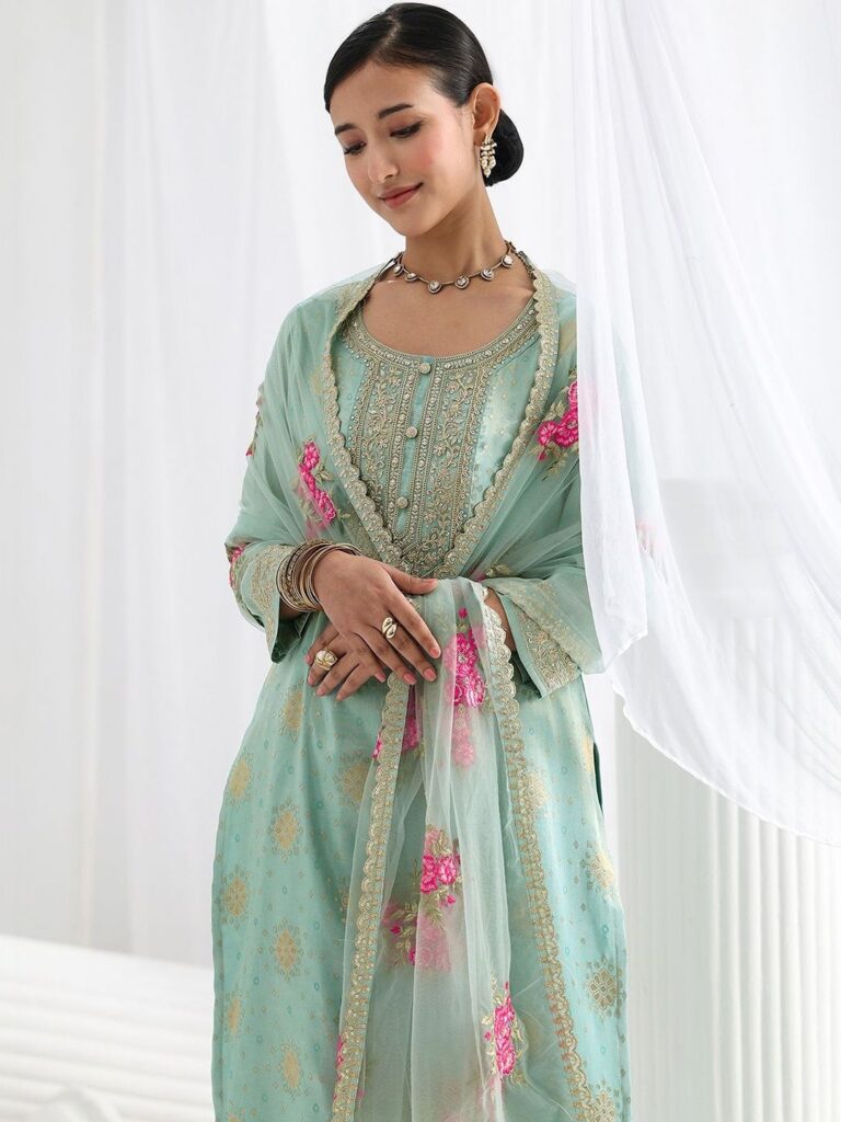 Libas Women Regular Thread Work Kurta with Trousers & With Dupatta