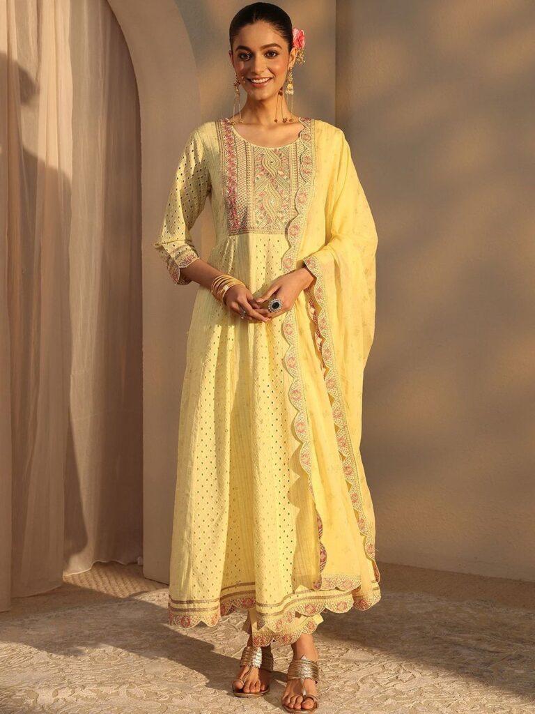 Libas Women Regular Kurta with Trousers & With Dupatta